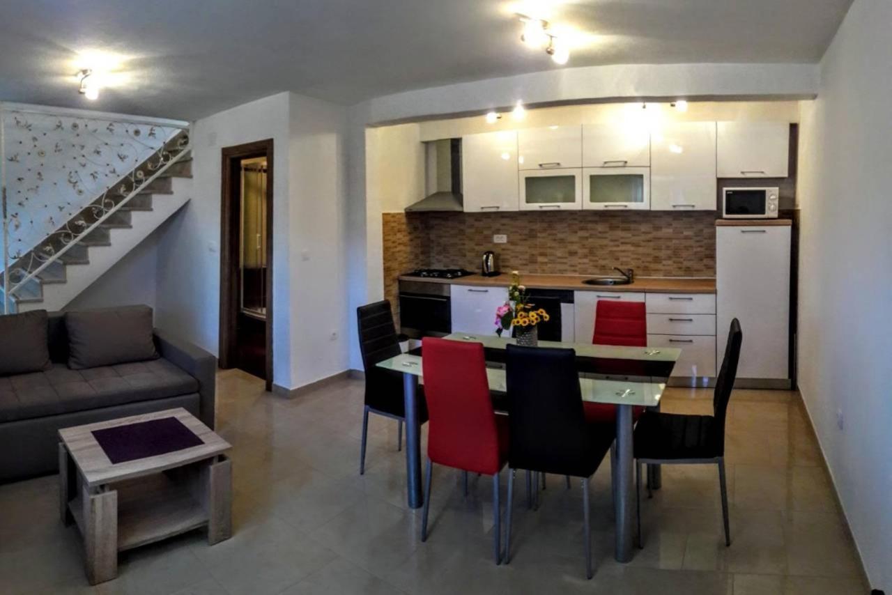 Holiday Apartments Maslina Paho Babino Polje Εξωτερικό φωτογραφία